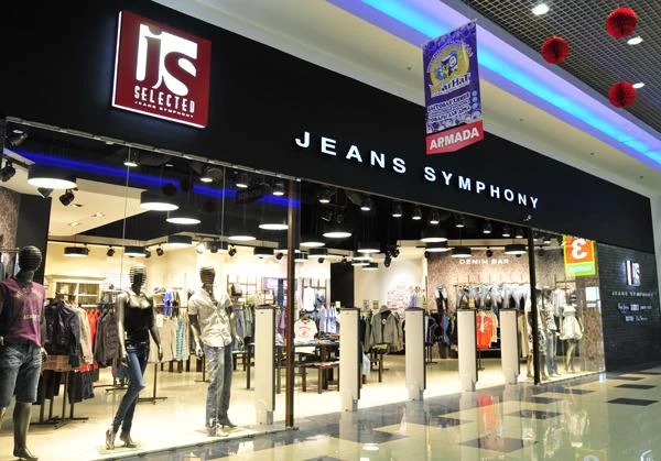 Купить модную одежду в стиле casual можно не только в сетевых магазинах Jeans Symphony